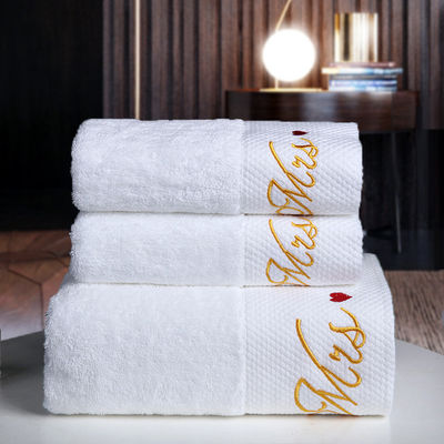 Benutzerdefiniertes Sticklogo Weiße Handtücher Dicke Badetücher 100% Baumwolle für 5-Sterne-Hotel Standard
