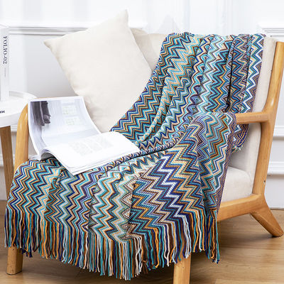 Stilvolle und atmungsaktive Strickdecke für Sommerbüro oder Schlafstunde