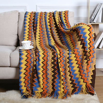 Stilvolle und atmungsaktive Strickdecke für Sommerbüro oder Schlafstunde