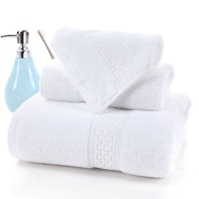 Badehandtücher in solider Farbe für ein luxuriöses und komfortables Bad