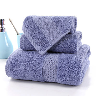 Badehandtücher in solider Farbe für ein luxuriöses und komfortables Bad