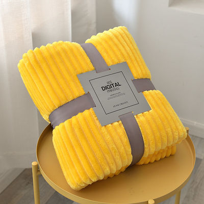 Populäre Super Soft Solid Color 100 Polyester gestreifte Wurfdecke für modernes Design