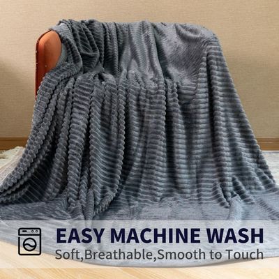 Populäre Super Soft Solid Color 100 Polyester gestreifte Wurfdecke für modernes Design