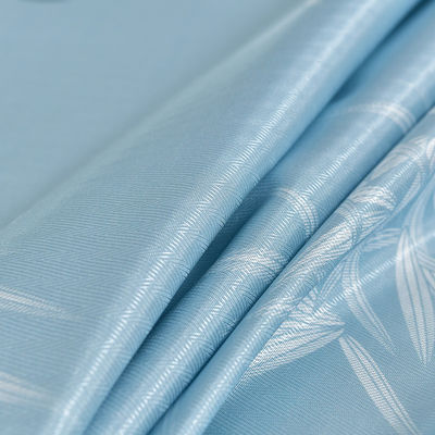 Bleiben Sie den ganzen Sommer cool mit unserem Jacquard Ice Silk Cool Mat Drei-Stücke-Bettwäsche-Set