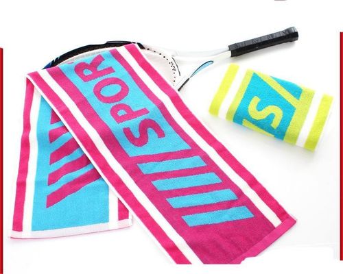 Schnellkühlende Eis-Logo-Sporthandtücher für Outdoor-Aktivitäten und trendiges Druckdesign