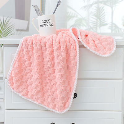 Nachhaltige Gesichtshandtücher aus Korallenfleece mit starker Absorptionsfähigkeit und gewebtem Design