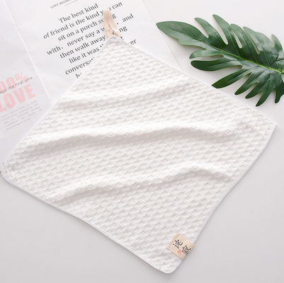 Broderierte 100% Baumwolle Mikrofiber-Gesichtshandtücher für eine sanfte und effektive Reinigung