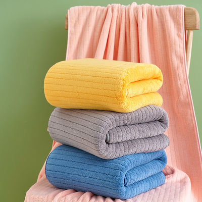 Ultra-absorbierendes Badetuch aus Mikrofiber, perfekt für alle Jahreszeiten und Rechteck in Form
