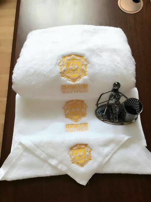 100% Baumwollgewebe Feste Farbe Custom Logo Badetücher Set für Luxus Hotel Bad