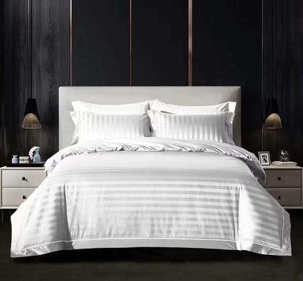 Multifunktionales 100% Polyester Satin-Streifen-Bettwäsche für Zuhause oder Hotel