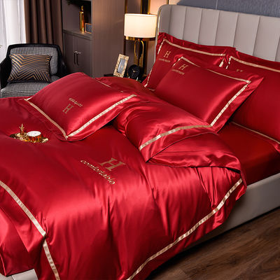 Luxuriös gesticktes Waschseide-Bettwäsche-Set mit Polyester-Material und individuellem Logo