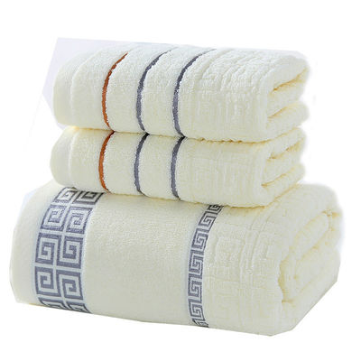 Weiß schmiedeter Baumwollwaschtuch Badehandtuch Absorptionsmittel 3-teiliges Geschenkfach mit Rückgabe Geschenkdeckel