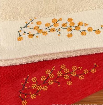 100% reine Baumwolle, direkt gestickt, weich und absorbierend