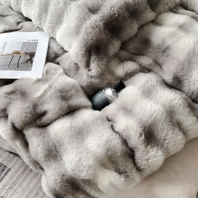 Luxus und Wärme mit nachhaltigem Milch-Velvet-Mink-Kaninchen-Fell-Bettset