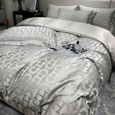 40 Stoffzahlen Leicht Luxus Satin Jacquard Vierstück-Bettwäsche Set für Landmärkte
