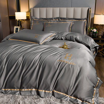 Besonders gestickte Seidenwäsche aus Polyester für Luxus-Schlafzimmer im modernen Stil