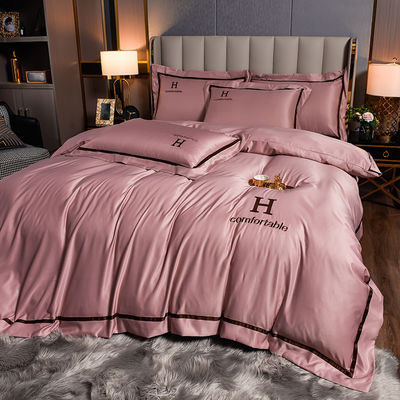 Besonders gestickte Seidenwäsche aus Polyester für Luxus-Schlafzimmer im modernen Stil