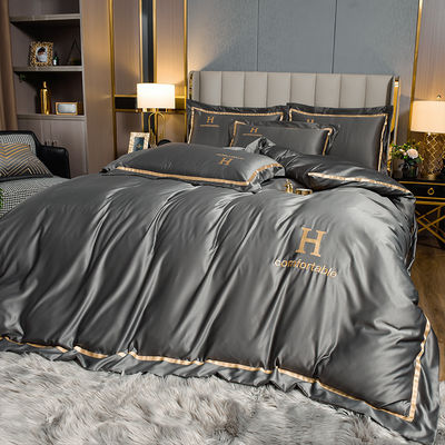Besonders gestickte Seidenwäsche aus Polyester für Luxus-Schlafzimmer im modernen Stil