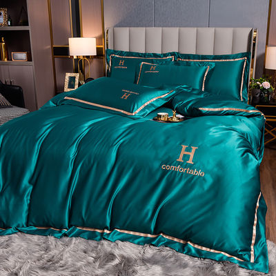 Besonders gestickte Seidenwäsche aus Polyester für Luxus-Schlafzimmer im modernen Stil