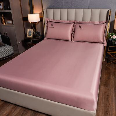 Besonders gestickte Seidenwäsche aus Polyester für Luxus-Schlafzimmer im modernen Stil