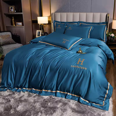 Zuhause Polyester Luxus-Embroidered Waschseide Bettwäsche Set mit Solid-Color-Dücke-Abdeckung