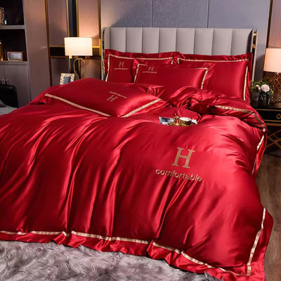 Zuhause Polyester Luxus-Embroidered Waschseide Bettwäsche Set mit Solid-Color-Dücke-Abdeckung