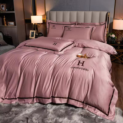 Zuhause Polyester Luxus-Embroidered Waschseide Bettwäsche Set mit Solid-Color-Dücke-Abdeckung