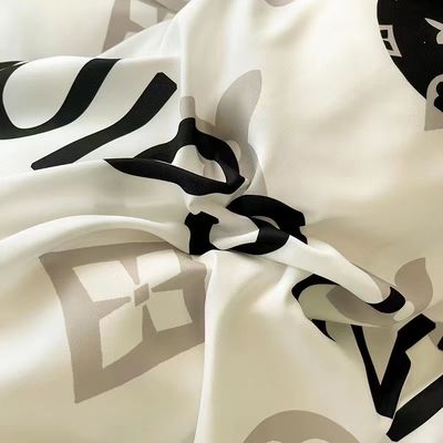 Weißer Bär 100% Polyesterfaser Bettwäsche Set Luxus Gewalttätiger Bär Designer Decke