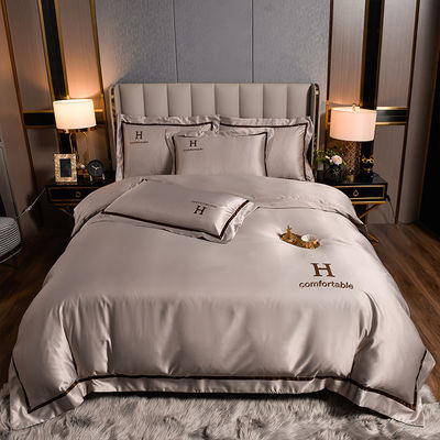 Customized Polyester Seidenbettwäsche Set Hoch Luxus Festfarbe Decke Cover Sheet