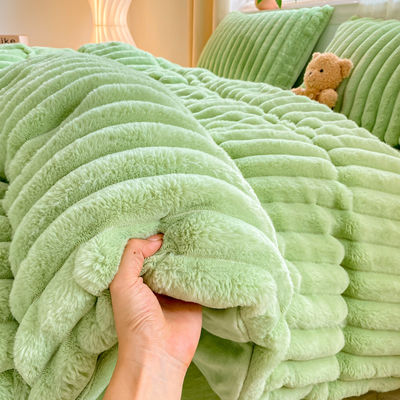 Verbessern Sie Ihr Bettwäsche-Spiel mit Hot Furry Rabbit Falx Fur Fluffy Plush Duvet Cover Set