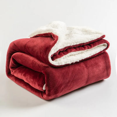 Weich gebreitet 130*110cm Umkehrbare Polyesterdecke Mikroplush Custom Farbe Plush Throw