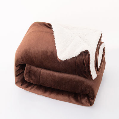 Weich gebreitet 130*110cm Umkehrbare Polyesterdecke Mikroplush Custom Farbe Plush Throw