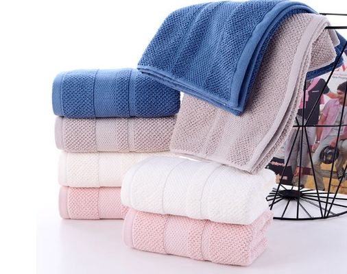 Home Antibakterielle Baumwollhandtücher Hersteller mit weichem Absorptionsmittel und dickem Stoff