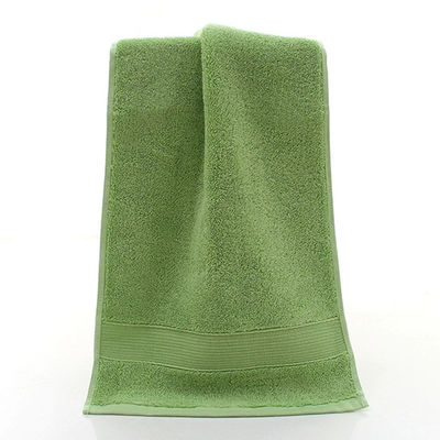 Customized Farbe Luxus gesticktes gestreiftes Muster Badetücher Set für Home Hotel Spa