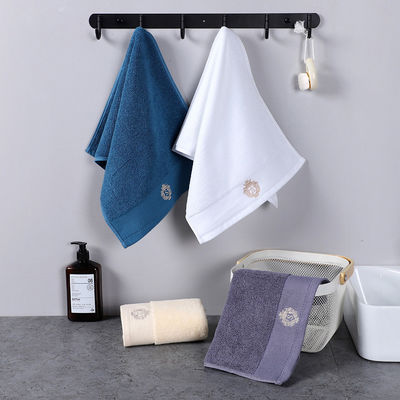 Dicke Baumwolle gestreifte Muster Luxus Hotel Handtuch Set mit gesticktem Logo und OEM Logo