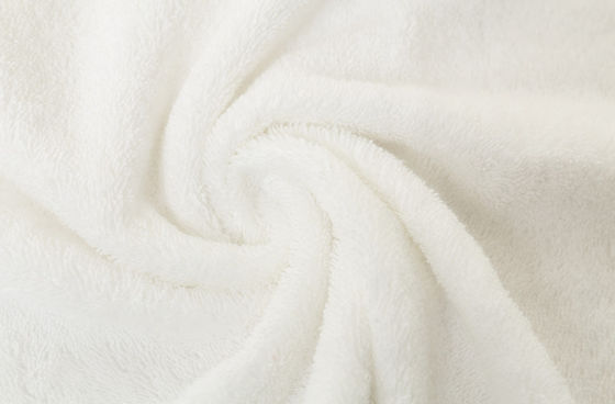 Erleben Sie das Beste aus dem Heim- und Hotel-Spa mit unserem weißen Baumwoll-Badetuch-Set