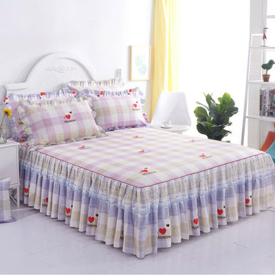 Multifunktionale Bettwäsche aus doppelter Spitze mit Bettrock und Kissenkoffer aus 100% Polyester