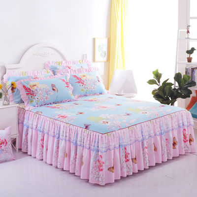 Multifunktionale Bettwäsche aus doppelter Spitze mit Bettrock und Kissenkoffer aus 100% Polyester