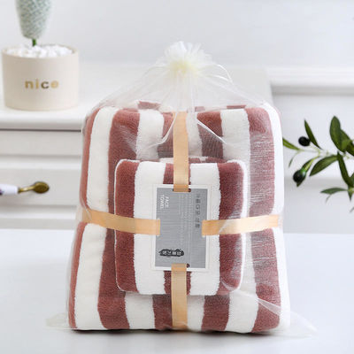 Weiches und absorbierendes Mikrofiberkorallenfleece-Kation-Badetuch-Set für alle Altersgruppen