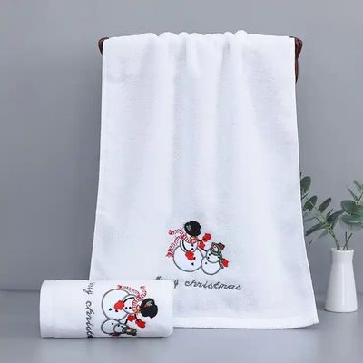 Weihnachtsgeschenk-Box 100% Baumwollhandtuch-Set mit gestricktem Design und kundenspezifischer Stickerei