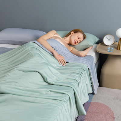 Sommerdecke Trostdecke Mikrofiberdecke mit beliebter Bambusseide in individueller Farbe