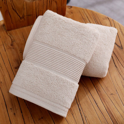 Personalisierte Logo Langen Stapel Baumwollhandtücher für Hotels Weich Absorbierend und Flexibel