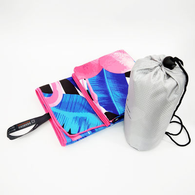 Maßgeschneiderte Mikrofaser-Außen-Strandhandtücher mit QUICK-DRY-Absorptionsfähigkeit und gedrucktem Design