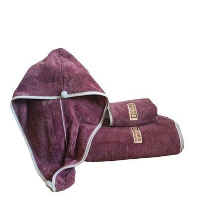 Hochabsorbierendes Korallen-Velvet-Badehandtuch und Duschkappe Geschenksatz 1 kg Polyestermaterial