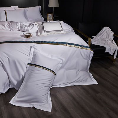 Home Custom 100% Baumwolle Satin Breiter Streifen 60er Jahre Jet Weiß Stickerei Luxus Decke Cover Set