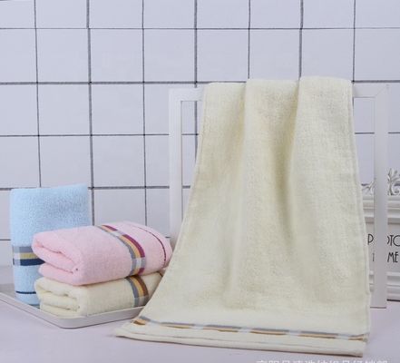 Anpassungsfähige absorbierende Baumwollhandtücher für alle Altersgruppen in Haushalten und Hotels