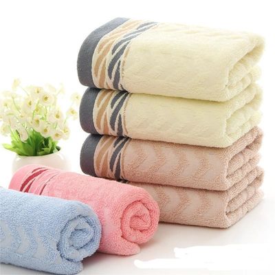 Zuhause Hotel und Sport Baumwolle Absorptionshandtücher mit personalisiertem Logo Design