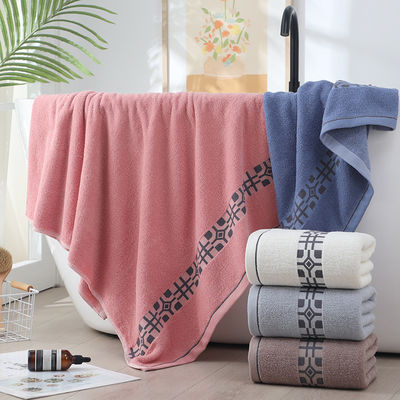 Dunkelgoldener Seidenhandtuch aus Tierdruck perfekt für alle Altersgruppen Absorbierend und schnell trocknend