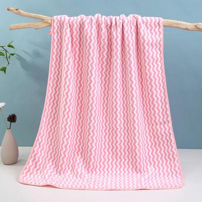 70*140cm Unisex-Schnelltrocknendes Badetücher-Set International Weiches Lintfreies Blumenmuster
