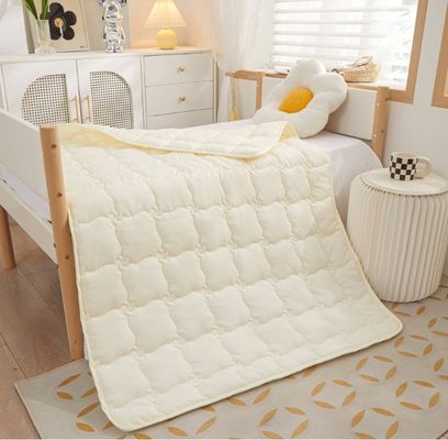 Sommerkomfort Waschbare Decke Sanfte Baumwollfüllung für Baby-Soft-Feel in Baby-Care-Raum
